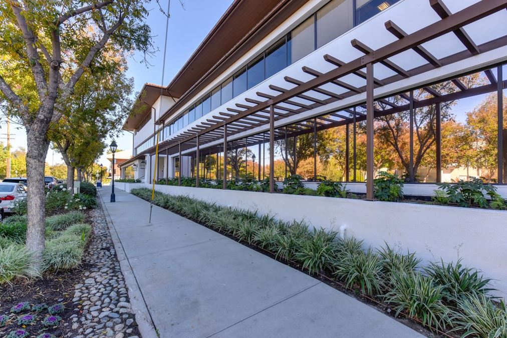 Calabasas Square 23603 Park Sorrento Ste 102, Calabasas, CA 91302